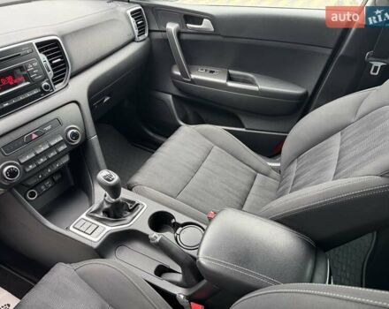 Киа Sportage 2016 в Николаеве на Automoto.ua Белый Киа Sportage, объемом двигателя 1.69 л и пробегом 130 тыс. км за 15700 $, фото 12 на Automoto.ua