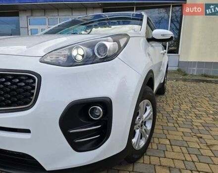 Белый Киа Sportage, объемом двигателя 1.69 л и пробегом 167 тыс. км за 15300 $, фото 5 на Automoto.ua