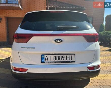 Белый Киа Sportage, объемом двигателя 2 л и пробегом 102 тыс. км за 18000 $, фото 4 на Automoto.ua