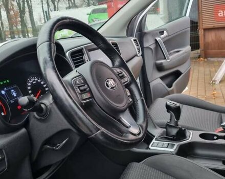 Белый Киа Sportage, объемом двигателя 1.7 л и пробегом 162 тыс. км за 16300 $, фото 33 на Automoto.ua