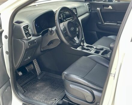 Белый Киа Sportage, объемом двигателя 2 л и пробегом 165 тыс. км за 18700 $, фото 9 на Automoto.ua