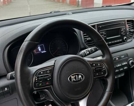 Белый Киа Sportage, объемом двигателя 1.69 л и пробегом 201 тыс. км за 14200 $, фото 7 на Automoto.ua