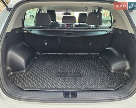 Белый Киа Sportage, объемом двигателя 1.69 л и пробегом 167 тыс. км за 15300 $, фото 47 на Automoto.ua