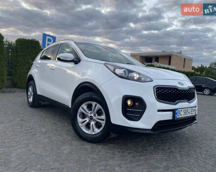 Кіа Sportage 2016 у Львові на Automoto.ua Білий Кіа Sportage, об'ємом двигуна 2 л та пробігом 89 тис. км за 17890 $, фото 38 на Automoto.ua