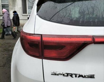 Білий Кіа Sportage, об'ємом двигуна 2 л та пробігом 97 тис. км за 15500 $, фото 24 на Automoto.ua