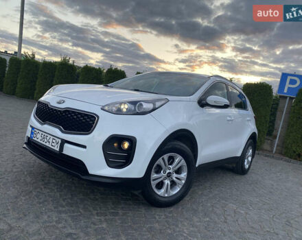 Кіа Sportage 2016 у Львові на Automoto.ua Білий Кіа Sportage, об'ємом двигуна 2 л та пробігом 89 тис. км за 17890 $, фото 3 на Automoto.ua