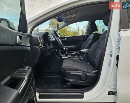 Белый Киа Sportage, объемом двигателя 1.69 л и пробегом 167 тыс. км за 15300 $, фото 28 на Automoto.ua