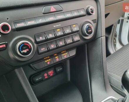Белый Киа Sportage, объемом двигателя 1.7 л и пробегом 162 тыс. км за 16300 $, фото 36 на Automoto.ua
