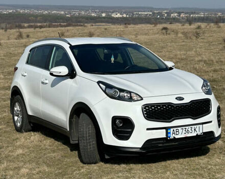 Білий Кіа Sportage, об'ємом двигуна 2 л та пробігом 92 тис. км за 17100 $, фото 4 на Automoto.ua