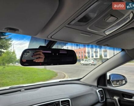 Белый Киа Sportage, объемом двигателя 2 л и пробегом 172 тыс. км за 18500 $, фото 22 на Automoto.ua