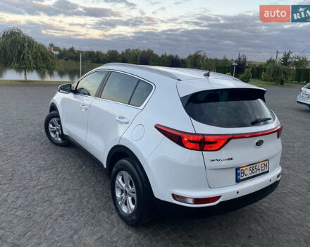 Кіа Sportage 2016 у Львові на Automoto.ua Білий Кіа Sportage, об'ємом двигуна 2 л та пробігом 89 тис. км за 17890 $, фото 22 на Automoto.ua