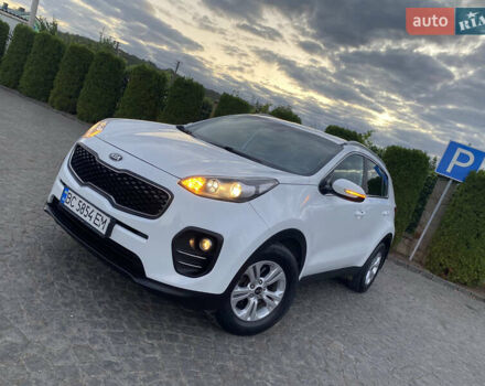 Кіа Sportage 2016 у Львові на Automoto.ua Білий Кіа Sportage, об'ємом двигуна 2 л та пробігом 89 тис. км за 17890 $, фото 50 на Automoto.ua