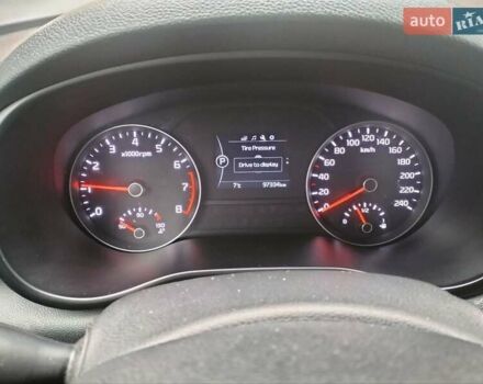 Білий Кіа Sportage, об'ємом двигуна 2 л та пробігом 97 тис. км за 15500 $, фото 6 на Automoto.ua