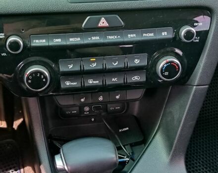 Білий Кіа Sportage, об'ємом двигуна 2 л та пробігом 152 тис. км за 17000 $, фото 8 на Automoto.ua