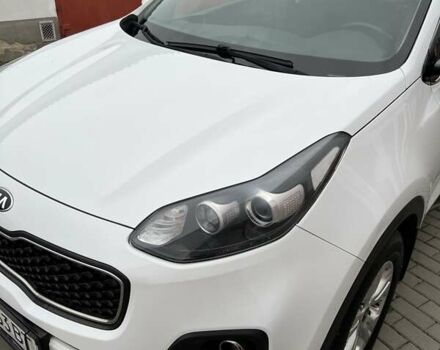 Белый Киа Sportage, объемом двигателя 1.69 л и пробегом 201 тыс. км за 14200 $, фото 3 на Automoto.ua