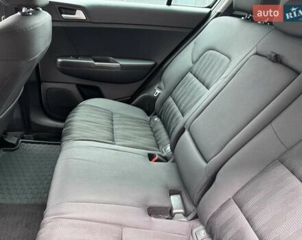 Киа Sportage 2016 в Николаеве на Automoto.ua Белый Киа Sportage, объемом двигателя 1.69 л и пробегом 130 тыс. км за 15700 $, фото 18 на Automoto.ua