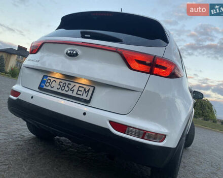 Кіа Sportage 2016 у Львові на Automoto.ua Білий Кіа Sportage, об'ємом двигуна 2 л та пробігом 89 тис. км за 17890 $, фото 16 на Automoto.ua