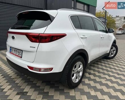 Киа Sportage 2016 в Николаеве на Automoto.ua Белый Киа Sportage, объемом двигателя 1.69 л и пробегом 130 тыс. км за 15700 $, фото 7 на Automoto.ua