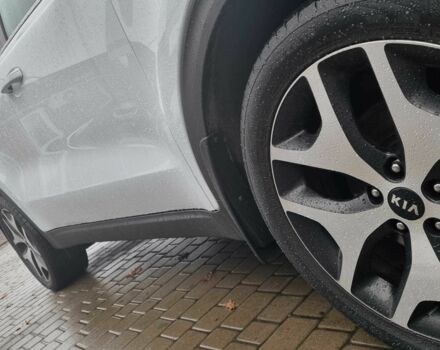 Белый Киа Sportage, объемом двигателя 1.7 л и пробегом 162 тыс. км за 16200 $, фото 4 на Automoto.ua