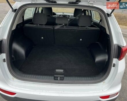 Белый Киа Sportage, объемом двигателя 1.69 л и пробегом 123 тыс. км за 16400 $, фото 11 на Automoto.ua