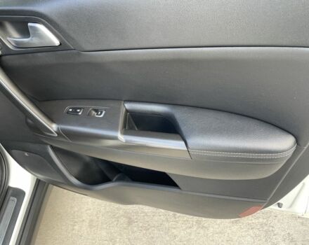 Белый Киа Sportage, объемом двигателя 2 л и пробегом 165 тыс. км за 18700 $, фото 18 на Automoto.ua