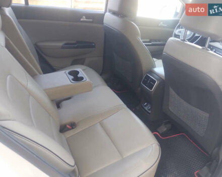 Белый Киа Sportage, объемом двигателя 2.4 л и пробегом 138 тыс. км за 16000 $, фото 10 на Automoto.ua