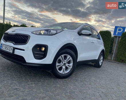 Кіа Sportage 2016 у Львові на Automoto.ua Білий Кіа Sportage, об'ємом двигуна 2 л та пробігом 89 тис. км за 17890 $, фото 7 на Automoto.ua