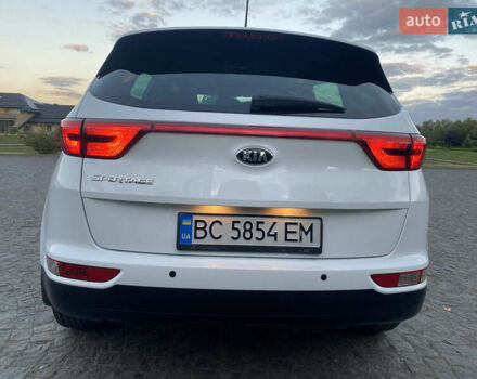 Кіа Sportage 2016 у Львові на Automoto.ua Білий Кіа Sportage, об'ємом двигуна 2 л та пробігом 89 тис. км за 17890 $, фото 24 на Automoto.ua