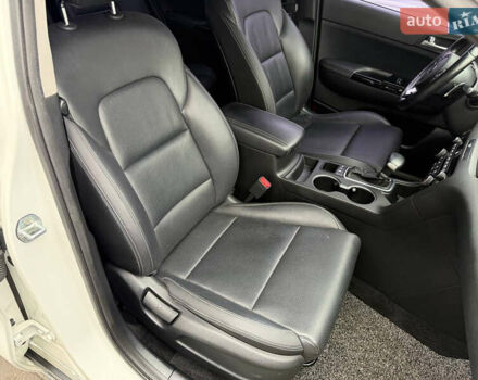 Белый Киа Sportage, объемом двигателя 2 л и пробегом 160 тыс. км за 17200 $, фото 52 на Automoto.ua