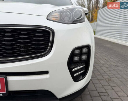 Белый Киа Sportage, объемом двигателя 2 л и пробегом 160 тыс. км за 17200 $, фото 16 на Automoto.ua