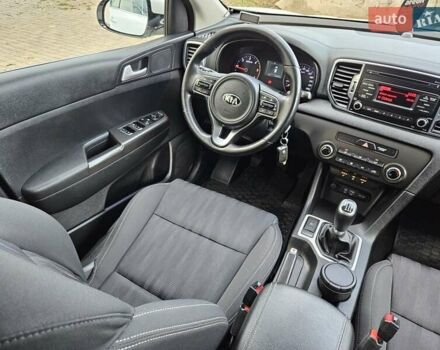 Белый Киа Sportage, объемом двигателя 1.69 л и пробегом 167 тыс. км за 15300 $, фото 23 на Automoto.ua