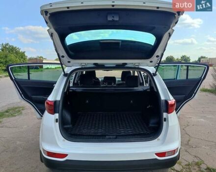 Белый Киа Sportage, объемом двигателя 1.59 л и пробегом 131 тыс. км за 13900 $, фото 9 на Automoto.ua