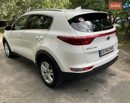 Белый Киа Sportage, объемом двигателя 2.4 л и пробегом 143 тыс. км за 12800 $, фото 3 на Automoto.ua