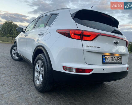 Кіа Sportage 2016 у Львові на Automoto.ua Білий Кіа Sportage, об'ємом двигуна 2 л та пробігом 89 тис. км за 17890 $, фото 23 на Automoto.ua
