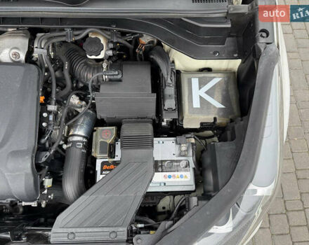 Белый Киа Sportage, объемом двигателя 2 л и пробегом 160 тыс. км за 17200 $, фото 57 на Automoto.ua