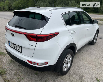 Белый Киа Sportage, объемом двигателя 1.69 л и пробегом 142 тыс. км за 14900 $, фото 9 на Automoto.ua