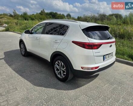 Белый Киа Sportage, объемом двигателя 2 л и пробегом 172 тыс. км за 18500 $, фото 6 на Automoto.ua