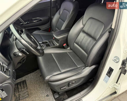 Белый Киа Sportage, объемом двигателя 2 л и пробегом 160 тыс. км за 17200 $, фото 22 на Automoto.ua