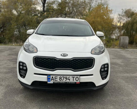 Белый Киа Sportage, объемом двигателя 1.7 л и пробегом 170 тыс. км за 16000 $, фото 1 на Automoto.ua