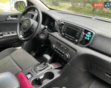 Белый Киа Sportage, объемом двигателя 2.4 л и пробегом 143 тыс. км за 12800 $, фото 19 на Automoto.ua