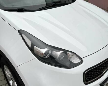 Белый Киа Sportage, объемом двигателя 1.69 л и пробегом 201 тыс. км за 14200 $, фото 1 на Automoto.ua
