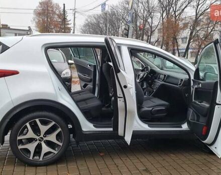 Белый Киа Sportage, объемом двигателя 1.7 л и пробегом 162 тыс. км за 16300 $, фото 24 на Automoto.ua