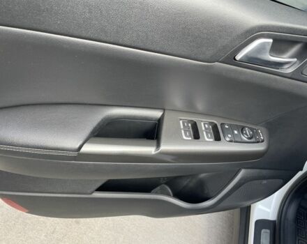 Белый Киа Sportage, объемом двигателя 2 л и пробегом 165 тыс. км за 18700 $, фото 19 на Automoto.ua