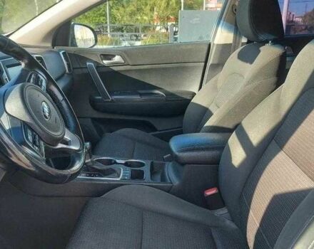 Белый Киа Sportage, объемом двигателя 2 л и пробегом 100 тыс. км за 4800 $, фото 3 на Automoto.ua