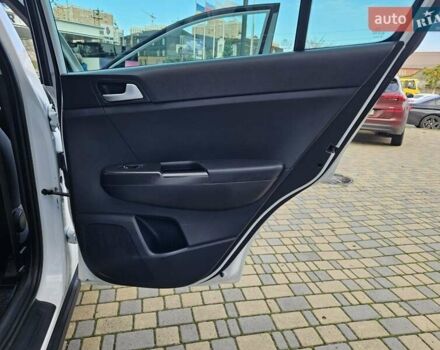 Белый Киа Sportage, объемом двигателя 1.69 л и пробегом 167 тыс. км за 15300 $, фото 34 на Automoto.ua