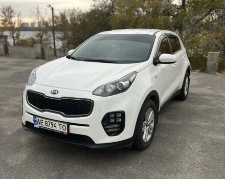 Белый Киа Sportage, объемом двигателя 1.7 л и пробегом 170 тыс. км за 16000 $, фото 5 на Automoto.ua