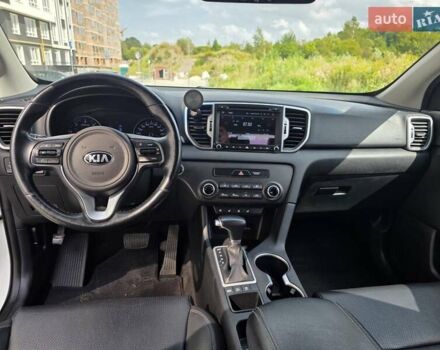 Белый Киа Sportage, объемом двигателя 2 л и пробегом 172 тыс. км за 18500 $, фото 16 на Automoto.ua