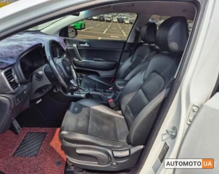Белый Киа Sportage, объемом двигателя 1.7 л и пробегом 188 тыс. км за 5450 $, фото 7 на Automoto.ua
