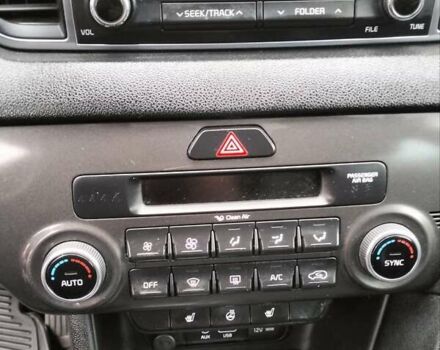 Білий Кіа Sportage, об'ємом двигуна 2 л та пробігом 97 тис. км за 15500 $, фото 8 на Automoto.ua