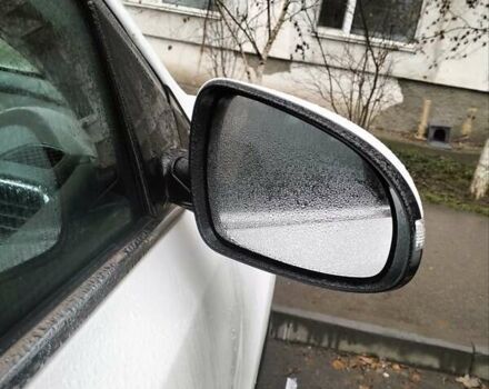 Білий Кіа Sportage, об'ємом двигуна 2 л та пробігом 97 тис. км за 15500 $, фото 10 на Automoto.ua